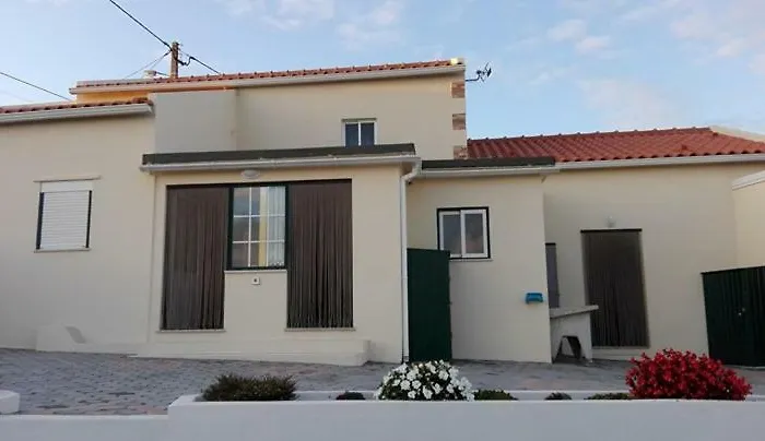 Casa de Férias Casal Riquezo T2 - Serra Da Pescaria -